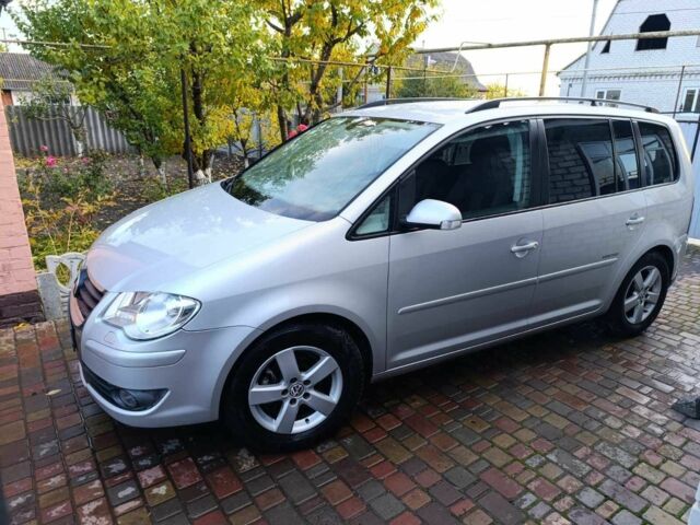 Сірий Фольксваген Туран, об'ємом двигуна 1.4 л та пробігом 215 тис. км за 7500 $, фото 2 на Automoto.ua