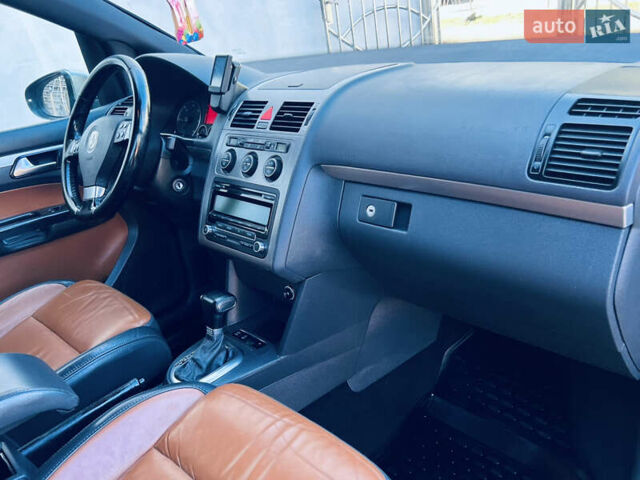 Сірий Фольксваген Туран, об'ємом двигуна 0 л та пробігом 235 тис. км за 7998 $, фото 27 на Automoto.ua