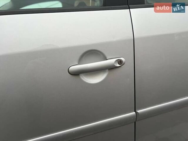 Серый Фольксваген Туран, объемом двигателя 1.6 л и пробегом 198 тыс. км за 8399 $, фото 42 на Automoto.ua