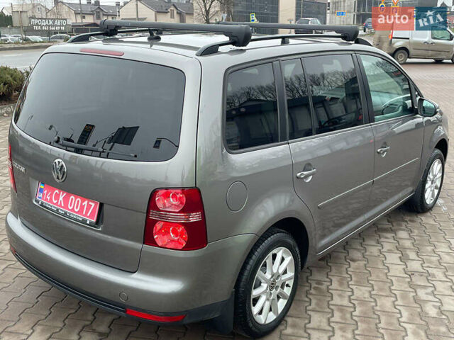 Серый Фольксваген Туран, объемом двигателя 1.6 л и пробегом 196 тыс. км за 8999 $, фото 80 на Automoto.ua