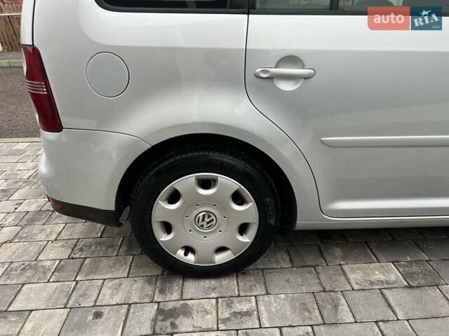 Серый Фольксваген Туран, объемом двигателя 1.6 л и пробегом 198 тыс. км за 8399 $, фото 38 на Automoto.ua