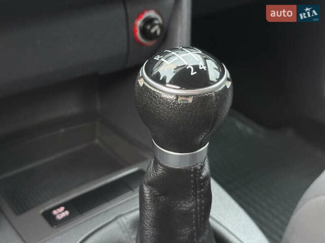 Серый Фольксваген Туран, объемом двигателя 1.6 л и пробегом 174 тыс. км за 7550 $, фото 57 на Automoto.ua