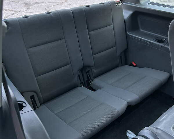 Серый Фольксваген Туран, объемом двигателя 1.6 л и пробегом 225 тыс. км за 8199 $, фото 35 на Automoto.ua