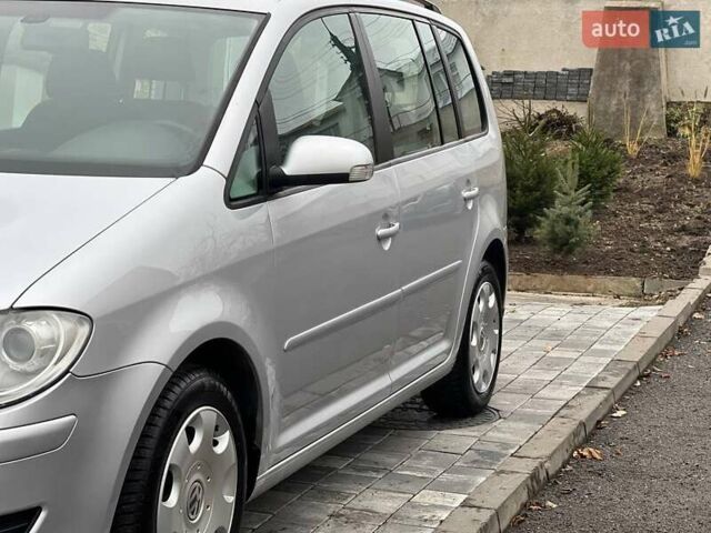 Серый Фольксваген Туран, объемом двигателя 1.6 л и пробегом 198 тыс. км за 8399 $, фото 22 на Automoto.ua