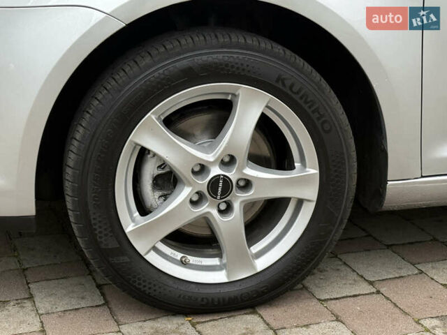 Серый Фольксваген Туран, объемом двигателя 1.6 л и пробегом 174 тыс. км за 7550 $, фото 21 на Automoto.ua