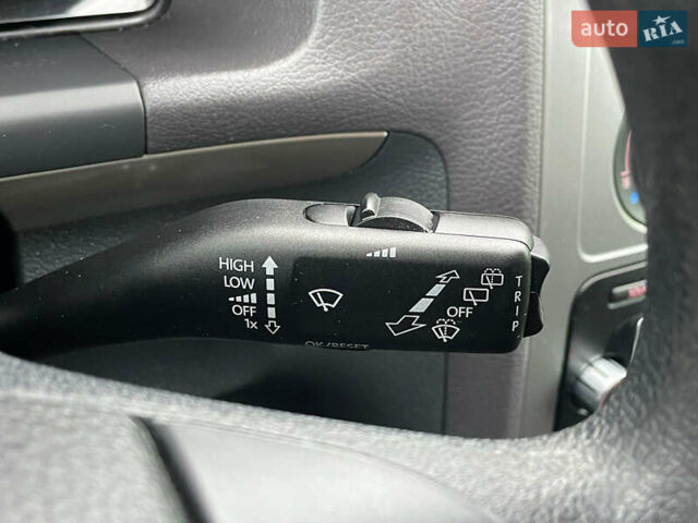 Серый Фольксваген Туран, объемом двигателя 1.6 л и пробегом 196 тыс. км за 8999 $, фото 138 на Automoto.ua