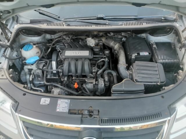 Серый Фольксваген Туран, объемом двигателя 1.6 л и пробегом 193 тыс. км за 5600 $, фото 7 на Automoto.ua