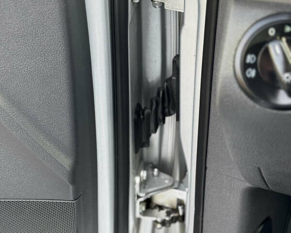 Сірий Фольксваген Туран, об'ємом двигуна 1.4 л та пробігом 197 тис. км за 7690 $, фото 53 на Automoto.ua