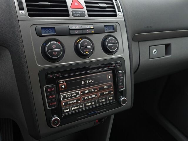 Сірий Фольксваген Туран, об'ємом двигуна 1.4 л та пробігом 190 тис. км за 6800 $, фото 19 на Automoto.ua