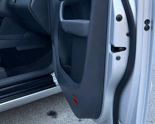 Сірий Фольксваген Туран, об'ємом двигуна 1.6 л та пробігом 212 тис. км за 8499 $, фото 26 на Automoto.ua