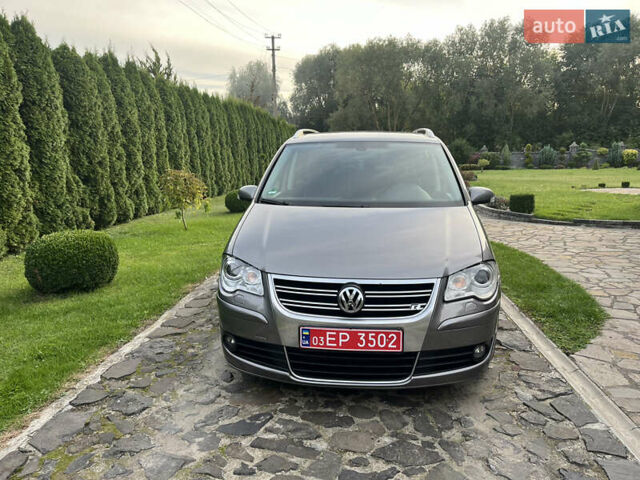 Сірий Фольксваген Туран, об'ємом двигуна 1.4 л та пробігом 193 тис. км за 6999 $, фото 1 на Automoto.ua