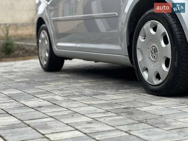 Серый Фольксваген Туран, объемом двигателя 1.6 л и пробегом 198 тыс. км за 8399 $, фото 26 на Automoto.ua