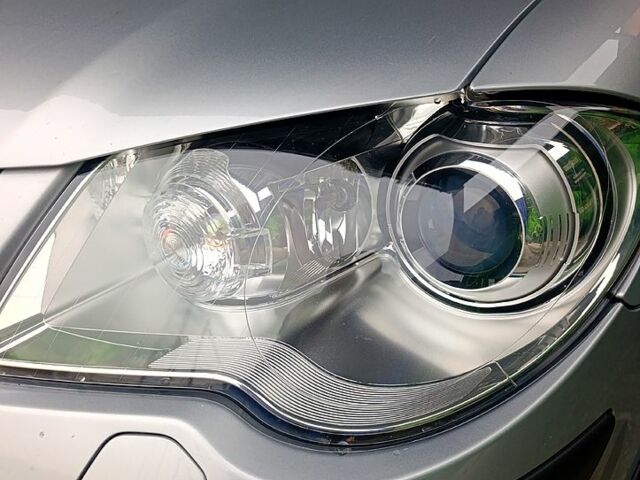 Серый Фольксваген Туран, объемом двигателя 1.4 л и пробегом 211 тыс. км за 9700 $, фото 5 на Automoto.ua