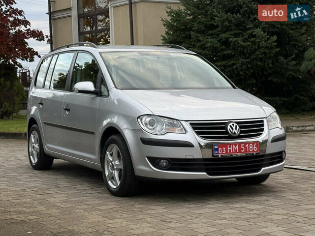 Серый Фольксваген Туран, объемом двигателя 1.6 л и пробегом 174 тыс. км за 7550 $, фото 8 на Automoto.ua