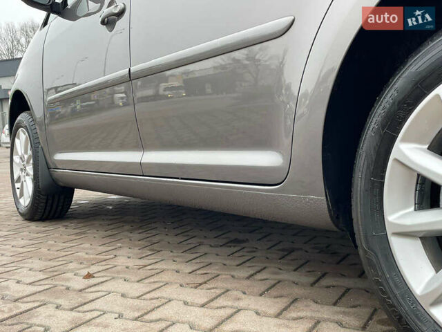 Серый Фольксваген Туран, объемом двигателя 1.6 л и пробегом 196 тыс. км за 8999 $, фото 85 на Automoto.ua