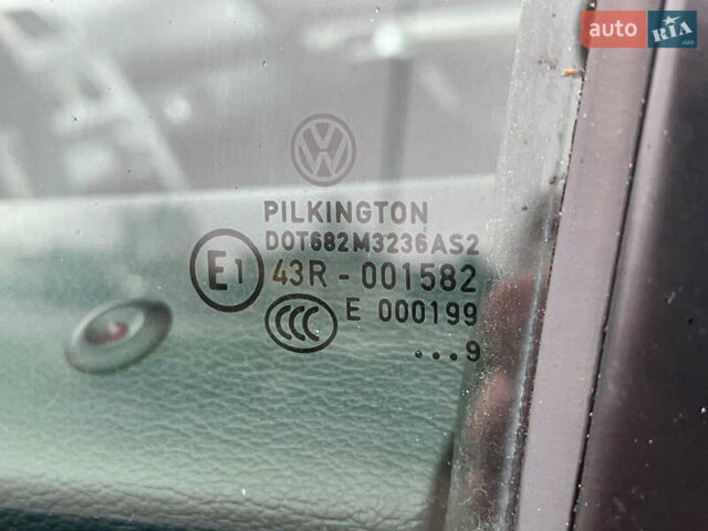 Серый Фольксваген Туран, объемом двигателя 1.6 л и пробегом 196 тыс. км за 8999 $, фото 132 на Automoto.ua