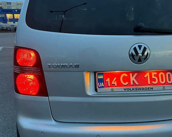 Сірий Фольксваген Туран, об'ємом двигуна 1.6 л та пробігом 212 тис. км за 8499 $, фото 61 на Automoto.ua