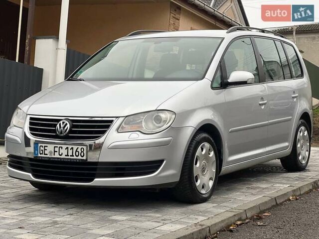 Серый Фольксваген Туран, объемом двигателя 1.6 л и пробегом 198 тыс. км за 8399 $, фото 14 на Automoto.ua
