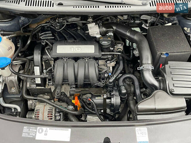 Серый Фольксваген Туран, объемом двигателя 1.6 л и пробегом 196 тыс. км за 8999 $, фото 155 на Automoto.ua