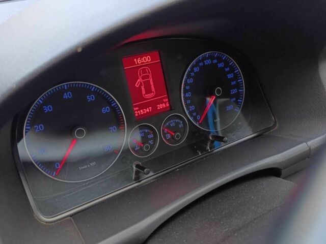 Сірий Фольксваген Туран, об'ємом двигуна 1.4 л та пробігом 215 тис. км за 7500 $, фото 16 на Automoto.ua