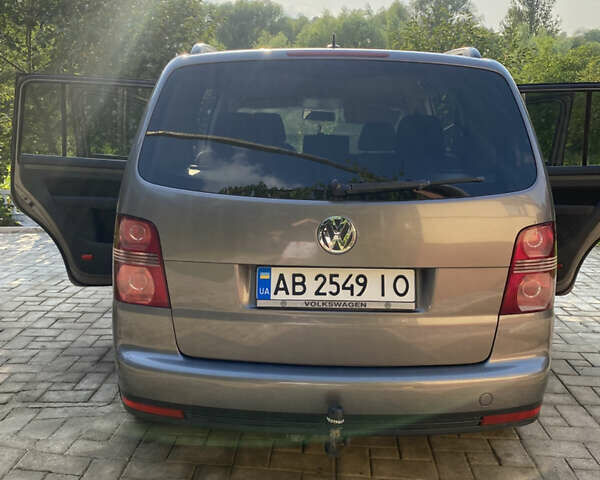 Серый Фольксваген Туран, объемом двигателя 1.6 л и пробегом 201 тыс. км за 8700 $, фото 10 на Automoto.ua