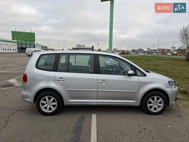 Серый Фольксваген Туран, объемом двигателя 1.39 л и пробегом 274 тыс. км за 7950 $, фото 3 на Automoto.ua