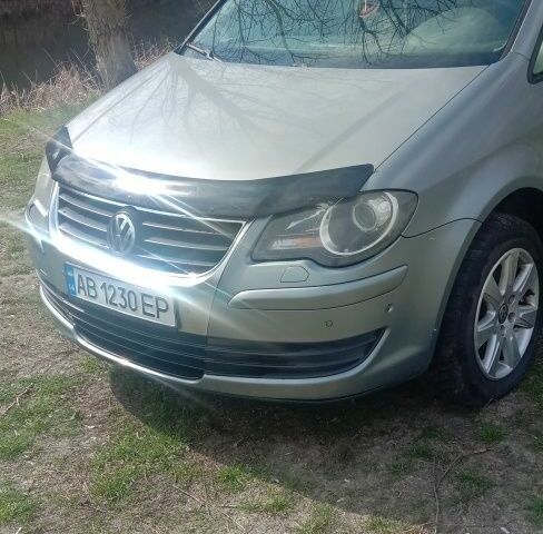 Серый Фольксваген Туран, объемом двигателя 1.4 л и пробегом 3 тыс. км за 6162 $, фото 6 на Automoto.ua