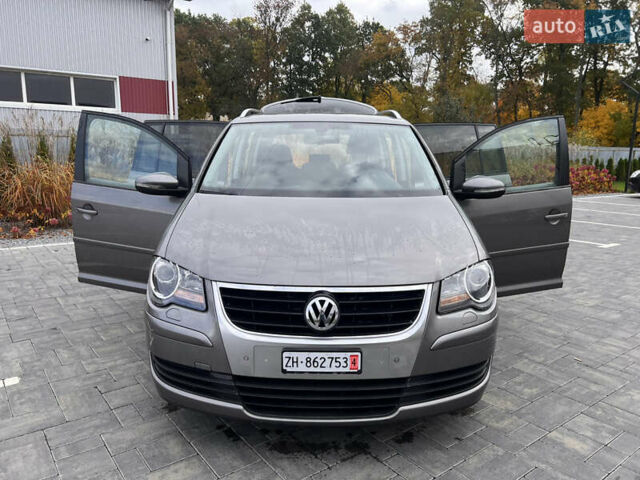Сірий Фольксваген Туран, об'ємом двигуна 1.4 л та пробігом 135 тис. км за 6900 $, фото 6 на Automoto.ua