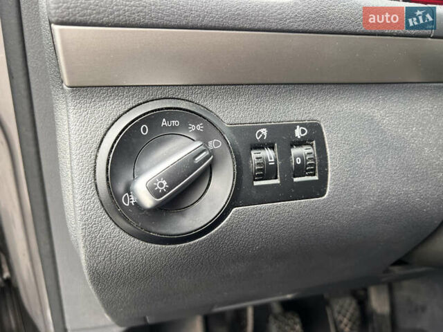 Сірий Фольксваген Туран, об'ємом двигуна 1.4 л та пробігом 135 тис. км за 6900 $, фото 19 на Automoto.ua