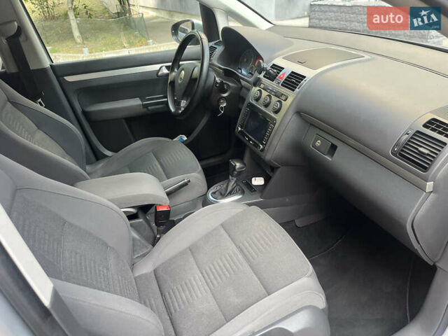 Серый Фольксваген Туран, объемом двигателя 1.4 л и пробегом 179 тыс. км за 8500 $, фото 31 на Automoto.ua