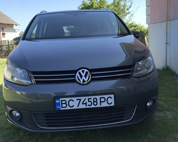 Сірий Фольксваген Туран, об'ємом двигуна 2 л та пробігом 220 тис. км за 10200 $, фото 1 на Automoto.ua