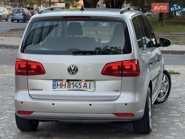 Серый Фольксваген Туран, объемом двигателя 1.4 л и пробегом 167 тыс. км за 9999 $, фото 18 на Automoto.ua
