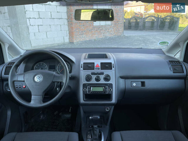 Сірий Фольксваген Туран, об'ємом двигуна 1.4 л та пробігом 173 тис. км за 7300 $, фото 22 на Automoto.ua