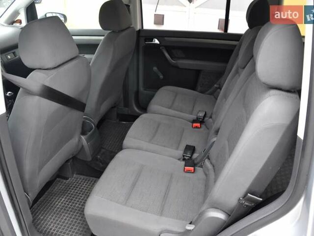 Сірий Фольксваген Туран, об'ємом двигуна 1.9 л та пробігом 172 тис. км за 6999 $, фото 18 на Automoto.ua