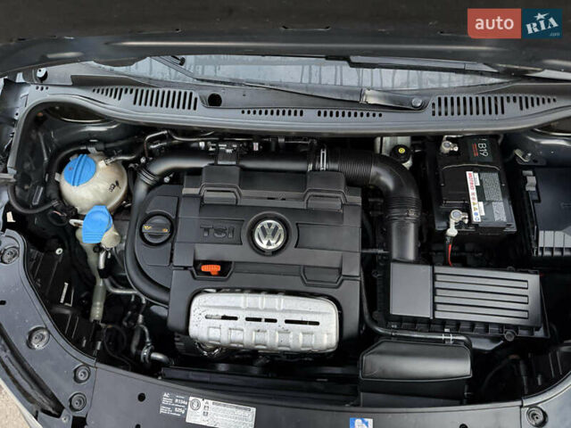 Серый Фольксваген Туран, объемом двигателя 1.4 л и пробегом 286 тыс. км за 8500 $, фото 24 на Automoto.ua