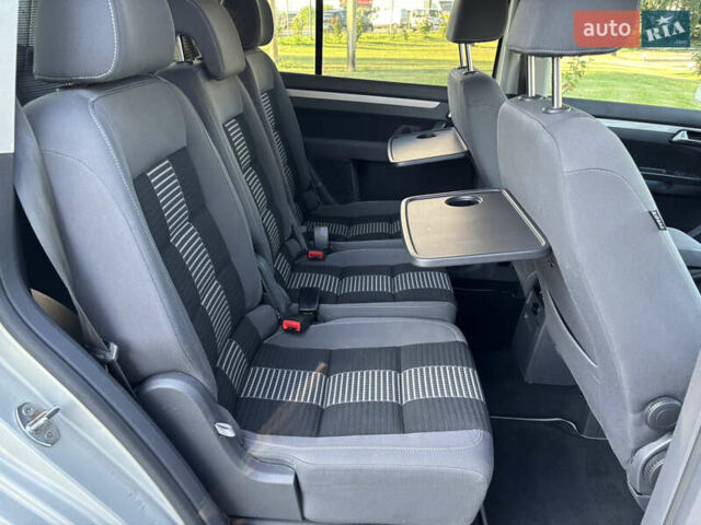 Серый Фольксваген Туран, объемом двигателя 1.4 л и пробегом 242 тыс. км за 6550 $, фото 23 на Automoto.ua