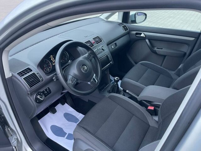 Сірий Фольксваген Туран, об'ємом двигуна 1.4 л та пробігом 230 тис. км за 8800 $, фото 3 на Automoto.ua