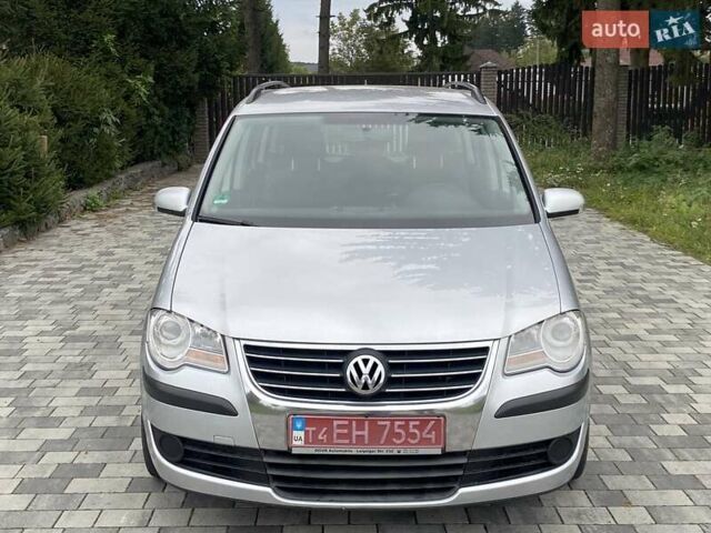 Сірий Фольксваген Туран, об'ємом двигуна 1.4 л та пробігом 175 тис. км за 6800 $, фото 1 на Automoto.ua