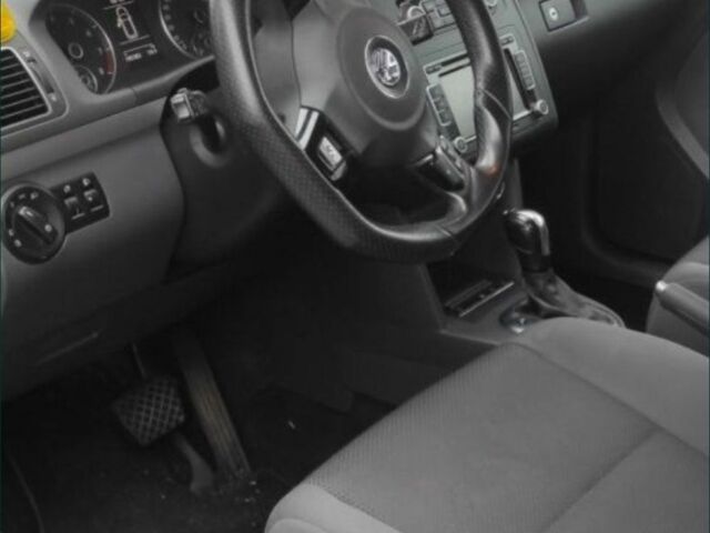 Сірий Фольксваген Туран, об'ємом двигуна 1.4 л та пробігом 220 тис. км за 9000 $, фото 4 на Automoto.ua