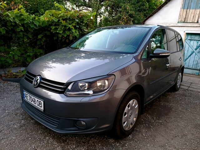 Сірий Фольксваген Туран, об'ємом двигуна 2 л та пробігом 325 тис. км за 9000 $, фото 3 на Automoto.ua