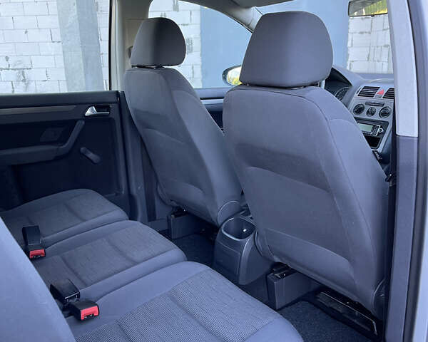 Сірий Фольксваген Туран, об'ємом двигуна 1.4 л та пробігом 173 тис. км за 7300 $, фото 15 на Automoto.ua