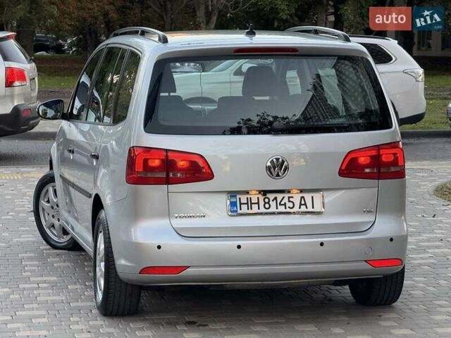 Серый Фольксваген Туран, объемом двигателя 1.4 л и пробегом 167 тыс. км за 9999 $, фото 104 на Automoto.ua