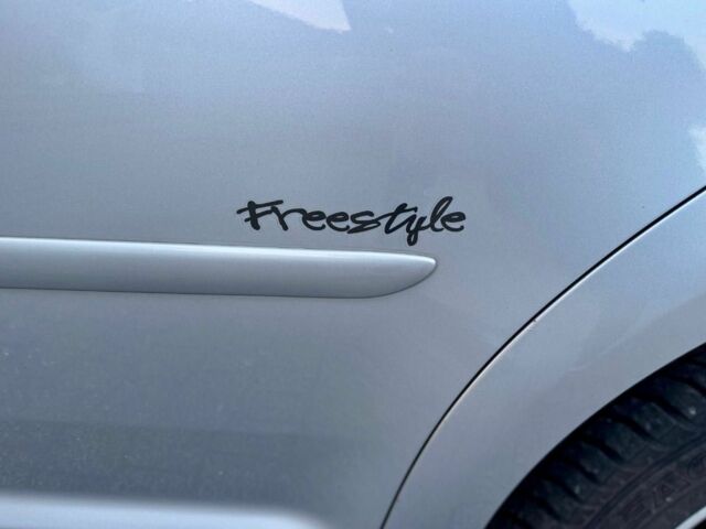 Сірий Фольксваген Туран, об'ємом двигуна 2 л та пробігом 226 тис. км за 4800 $, фото 8 на Automoto.ua