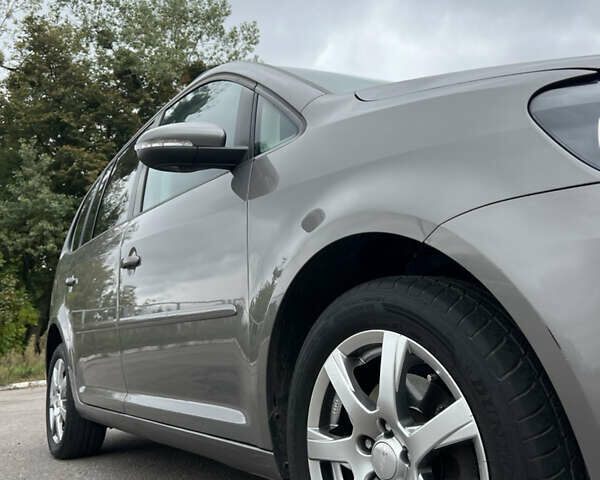 Серый Фольксваген Туран, объемом двигателя 1.4 л и пробегом 198 тыс. км за 8800 $, фото 15 на Automoto.ua