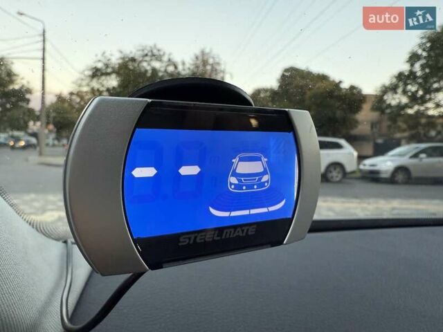 Серый Фольксваген Туран, объемом двигателя 1.4 л и пробегом 167 тыс. км за 9999 $, фото 46 на Automoto.ua