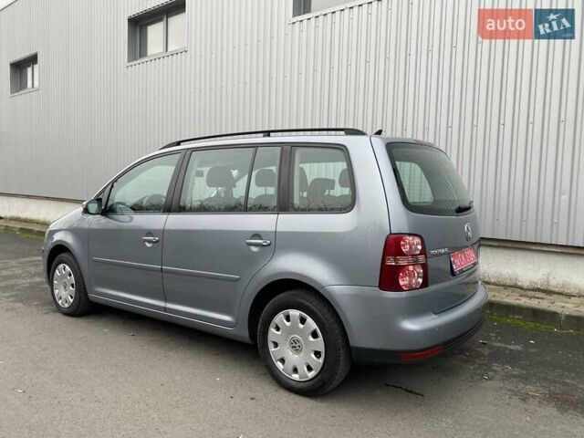 Серый Фольксваген Туран, объемом двигателя 1.4 л и пробегом 220 тыс. км за 7900 $, фото 23 на Automoto.ua