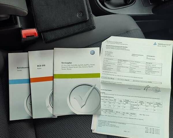 Сірий Фольксваген Туран, об'ємом двигуна 1.6 л та пробігом 247 тис. км за 9800 $, фото 12 на Automoto.ua