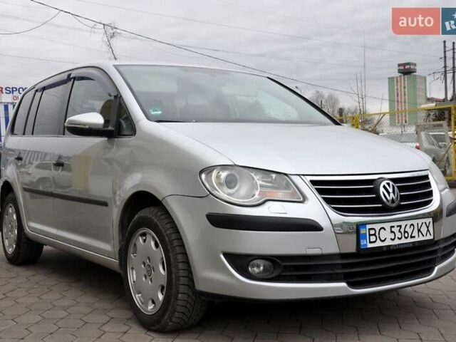 Сірий Фольксваген Туран, об'ємом двигуна 1.9 л та пробігом 172 тис. км за 6999 $, фото 6 на Automoto.ua