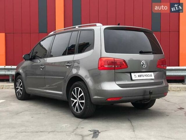 Сірий Фольксваген Туран, об'ємом двигуна 1.6 л та пробігом 265 тис. км за 9990 $, фото 4 на Automoto.ua