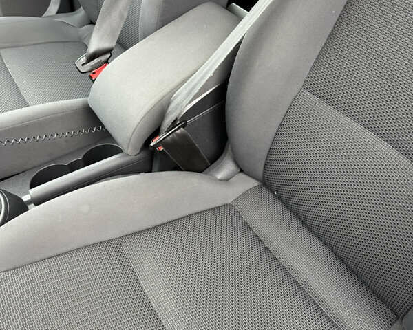 Серый Фольксваген Туран, объемом двигателя 1.39 л и пробегом 118 тыс. км за 9200 $, фото 31 на Automoto.ua